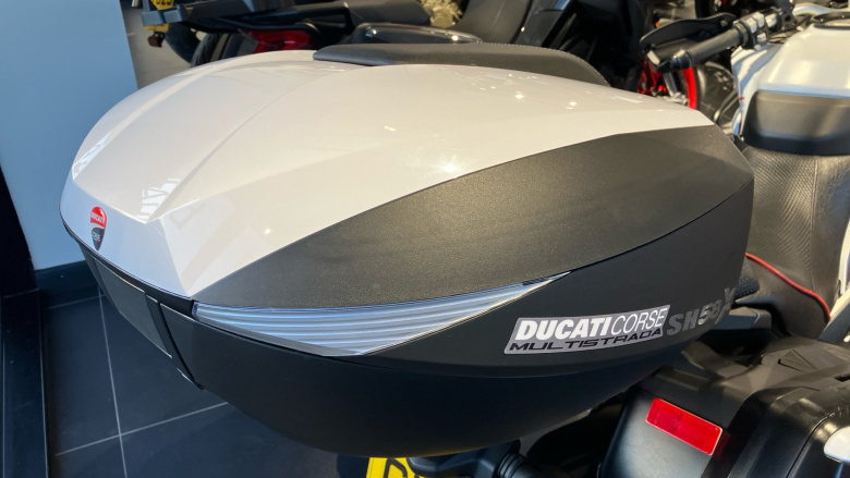 Ducati Multistrada 950 - Red